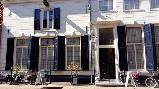 voorgevel musee lalique